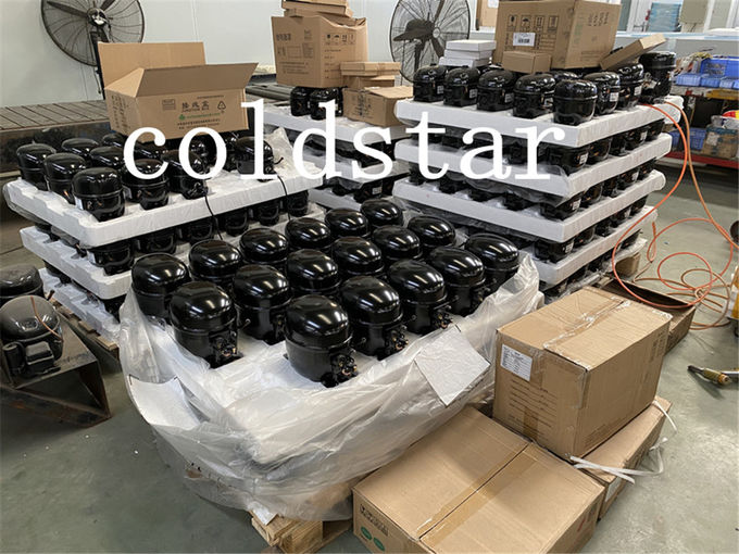 Kommerzieller Gebrauchs-Würfel-Eis-Verkaufsberater im Freien sackte Eisspeicher-Behälter 4 ein